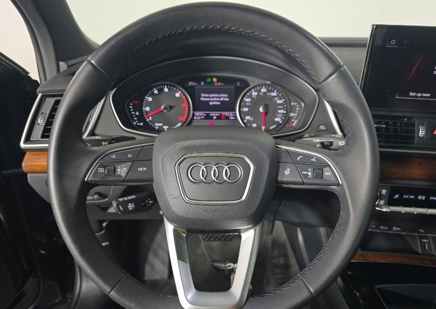 Used 2023 Audi Q5 2.0T Premium w/ Convenience Package AWD/4WD image 8
