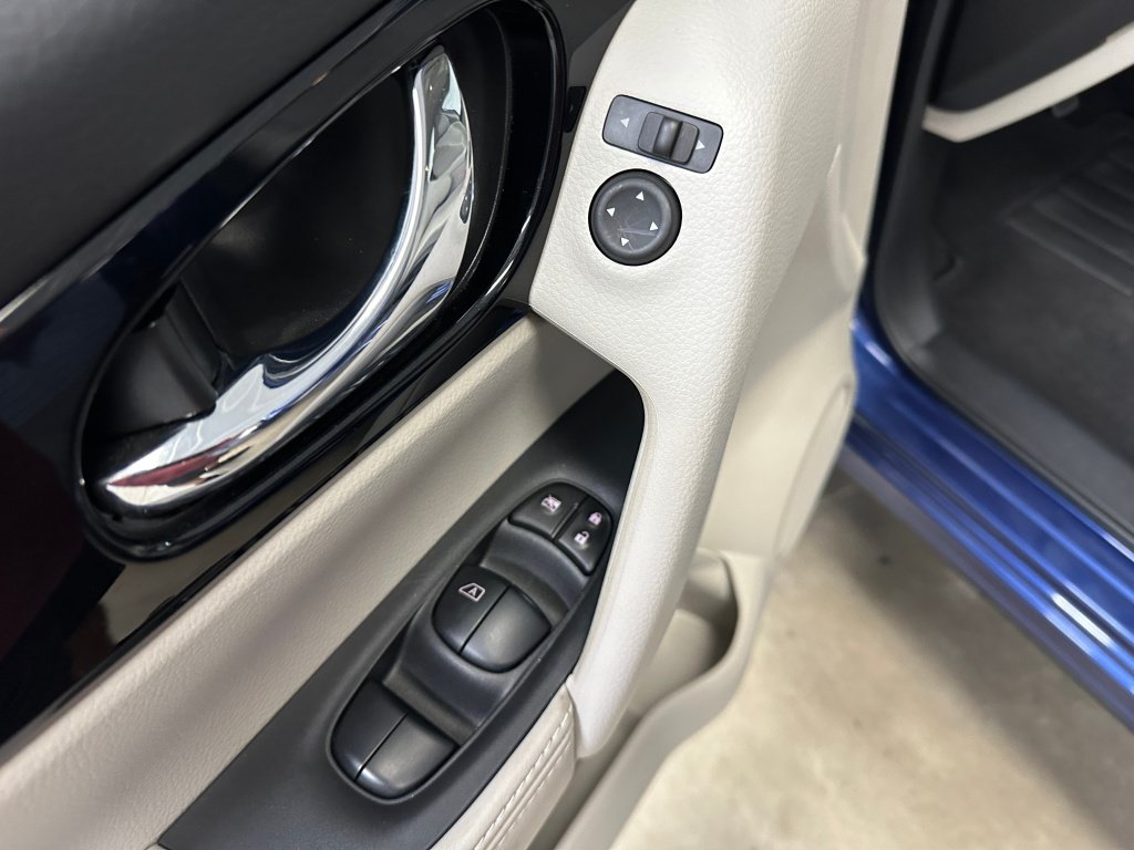 Used 2021 Nissan Rogue Sport SV FWD image 8