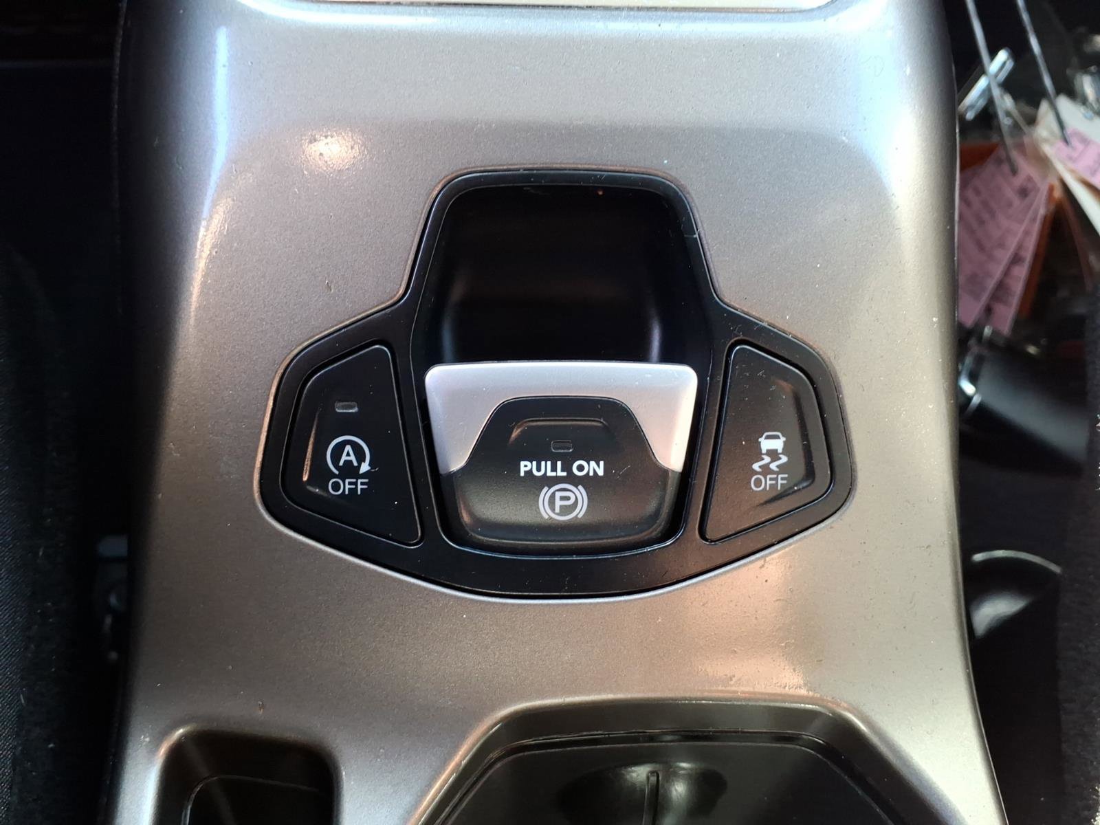 Certified 2021 Jeep Renegade Limited image 21