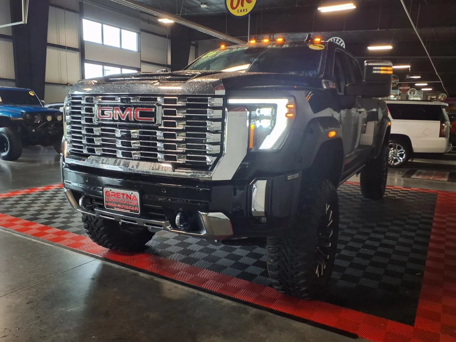 Used 2026 GMC Sierra 2500 Denali w/ Technology Package AWD/4WD image 3