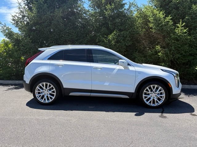 Certified 2023 Cadillac XT4 Premium Luxury w/ Enhanced Visibility Package AWD/4WD image 9