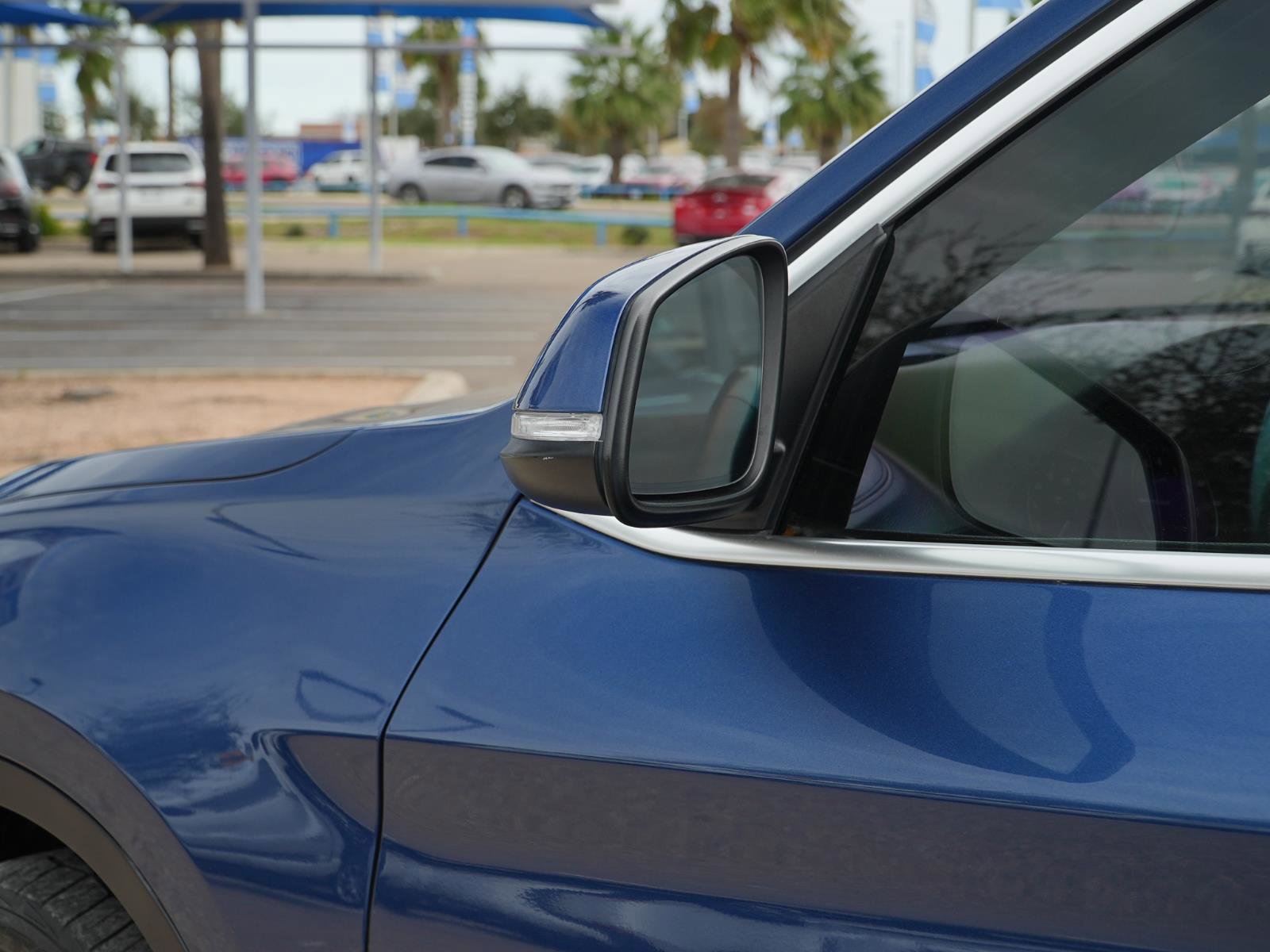 Used 2021 BMW X1 sDrive28i w/ Premium Package image 11