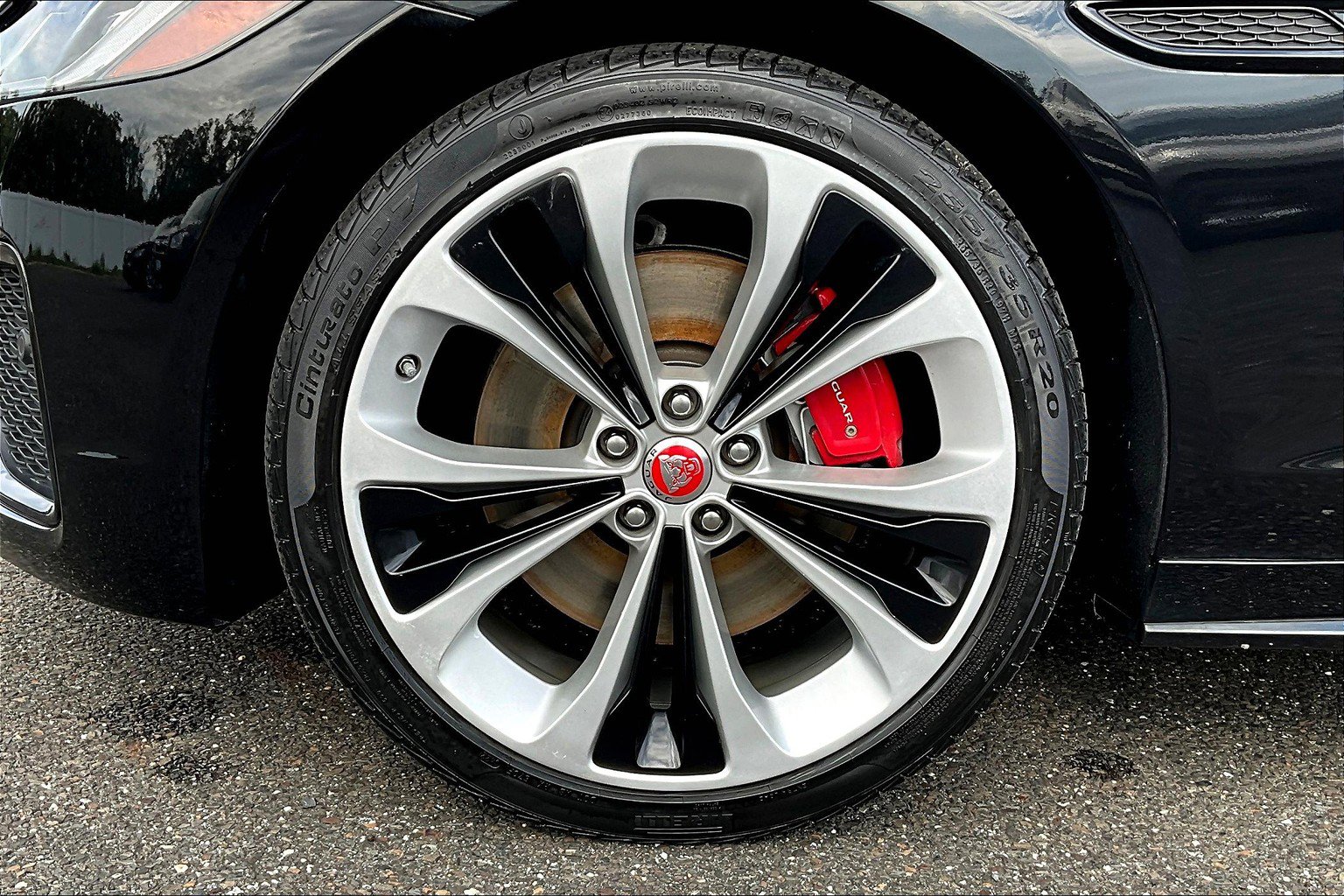 Used 2022 Jaguar XF R-Dynamic SE AWD/4WD image 12