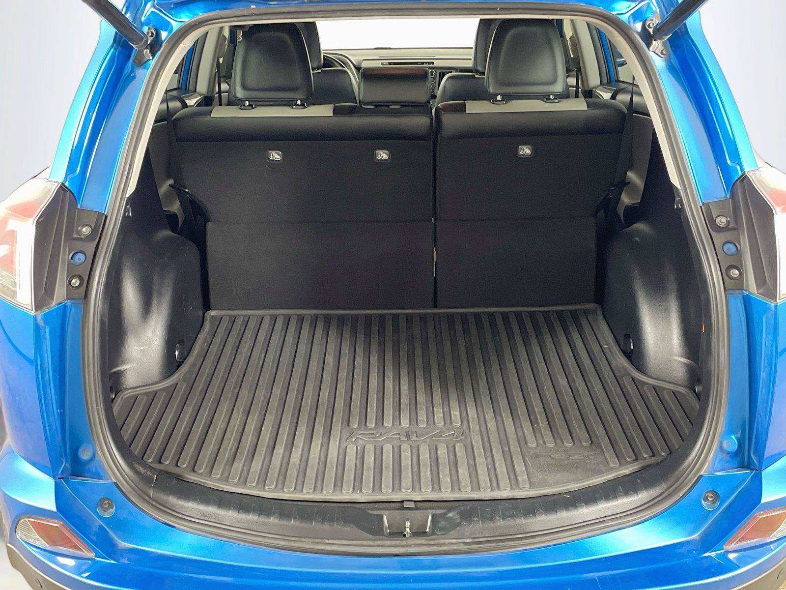 Used 2018 Toyota RAV4 Limited w/ Advanced Technology Package AWD/4WD image 25