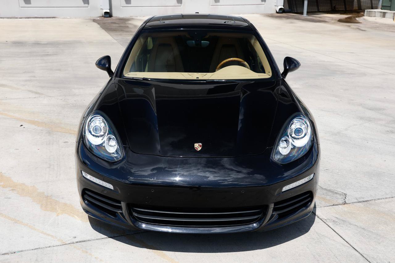 Used 2014 Porsche Panamera S RWD image 19