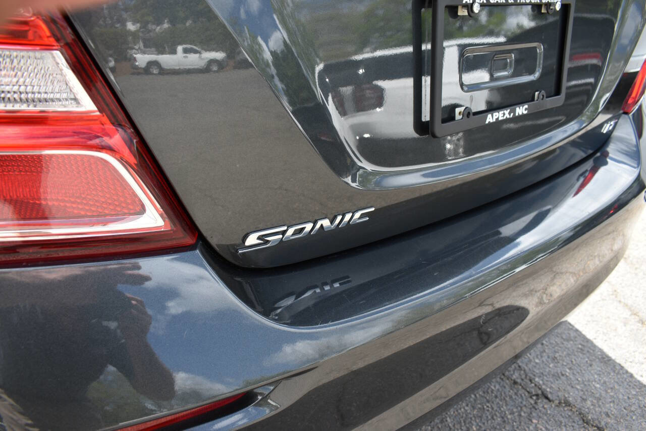 Used 2019 Chevrolet Sonic LT image 29