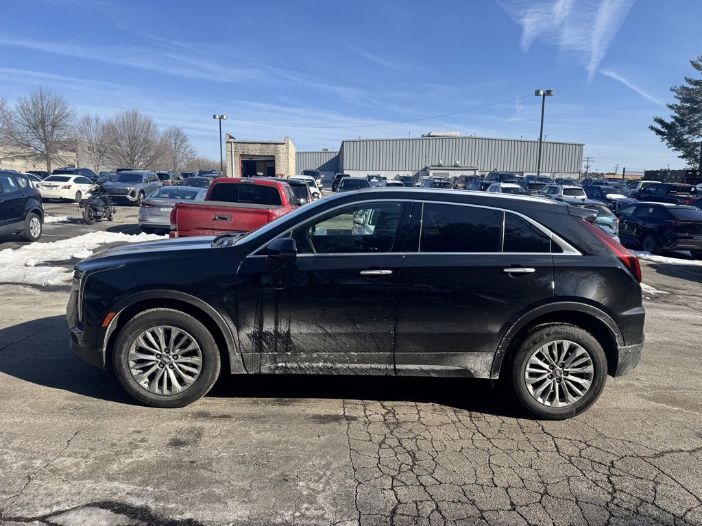 Certified 2025 Cadillac XT4 Premium Luxury image 3