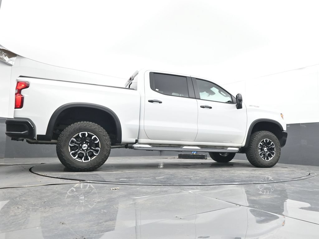 Used 2024 Chevrolet Silverado 1500 ZR2 w/ Technology Package AWD/4WD image 31