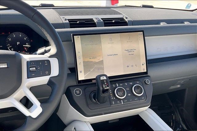 New 2026 Land Rover Defender 110 X-Dynamic SE image 6