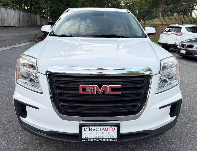 Used 2017 GMC Terrain SLE FWD image 2