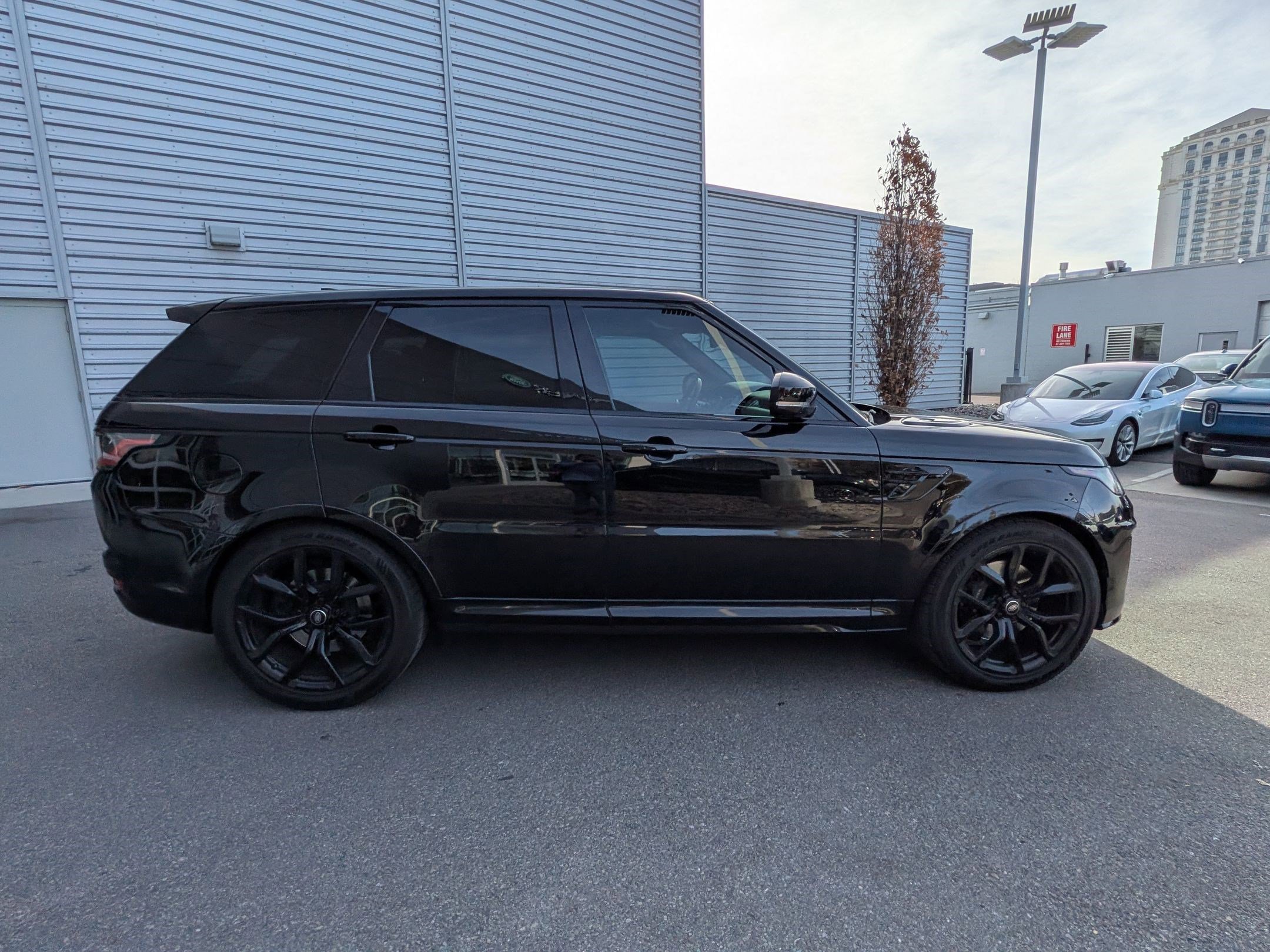 Used 2021 Land Rover Range Rover Sport SVR image 2
