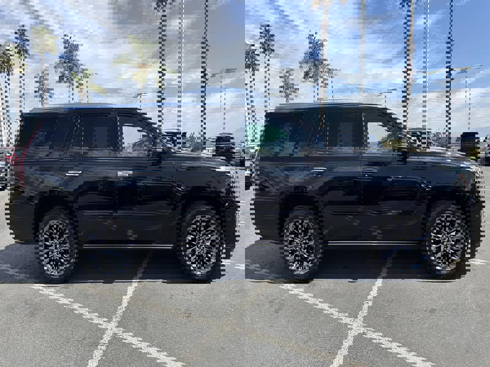 Used 2020 Cadillac Escalade Platinum w/ Escalade Sport Edition image 3