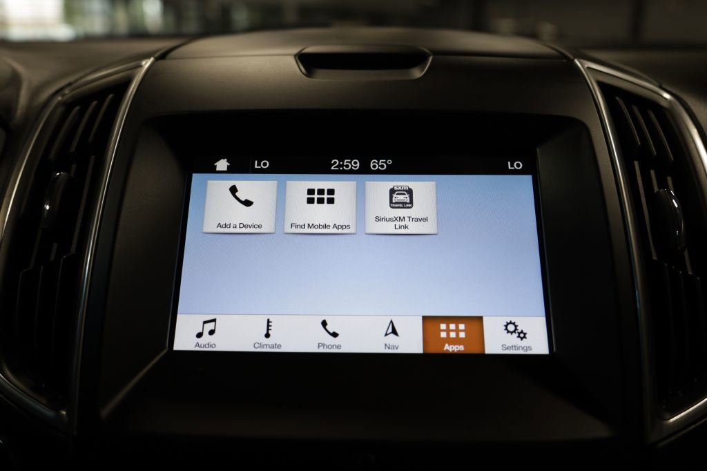 Used 2017 Ford Edge Titanium w/ Technology Package image 42