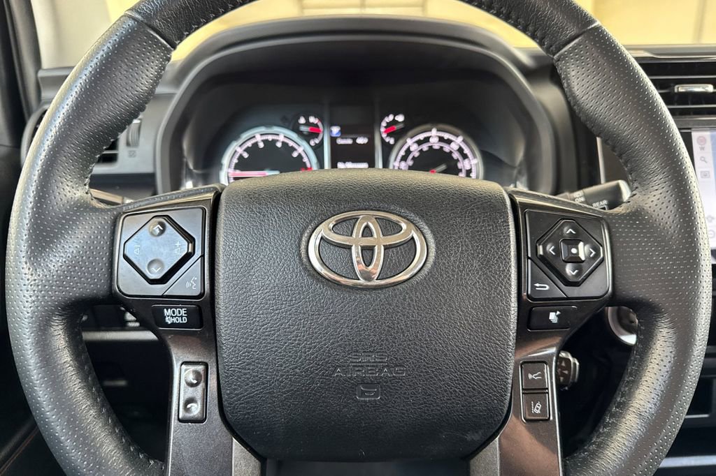 Used 2021 Toyota 4Runner TRD Off-Road Premium AWD/4WD image 25