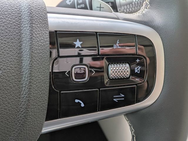 Used 2026 Genesis GV70 2.5T Select image 28