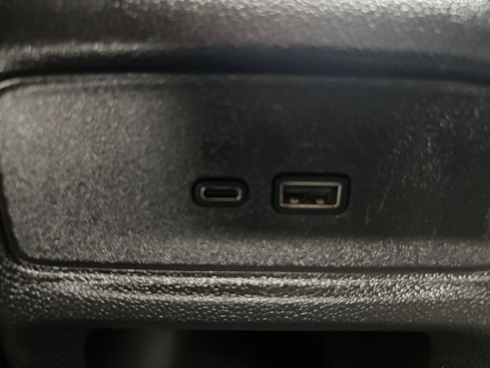 Used 2025 Chevrolet Trax LT FWD image 22