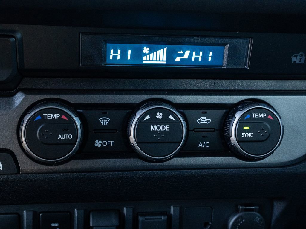 Used 2023 Toyota Tacoma TRD Sport image 32