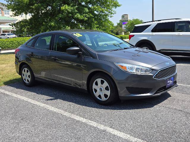 Certified 2018 Ford Focus S FWD image 4