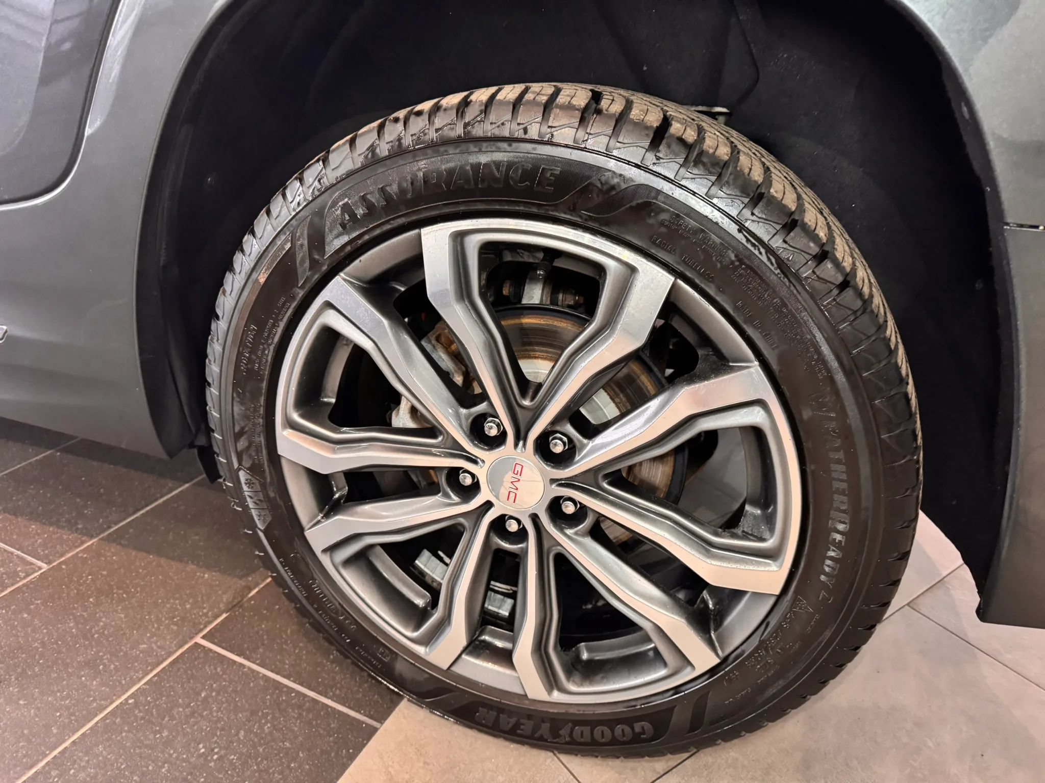 Used 2020 GMC Terrain Denali w/ GMC Pro Grade Package AWD/4WD image 43