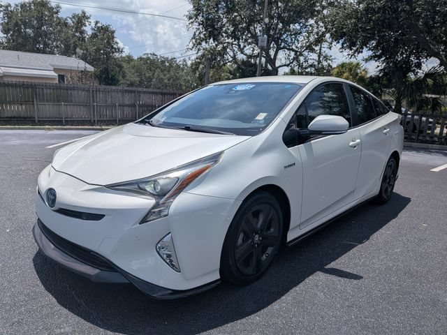 Used 2017 Toyota Prius Four Touring w/ Appearance Package FWD image 8