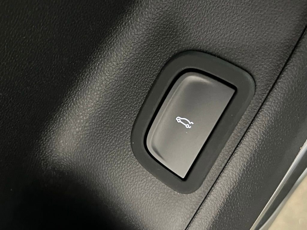 New 2026 Buick Enclave Sport Touring w/ Power Package FWD image 16