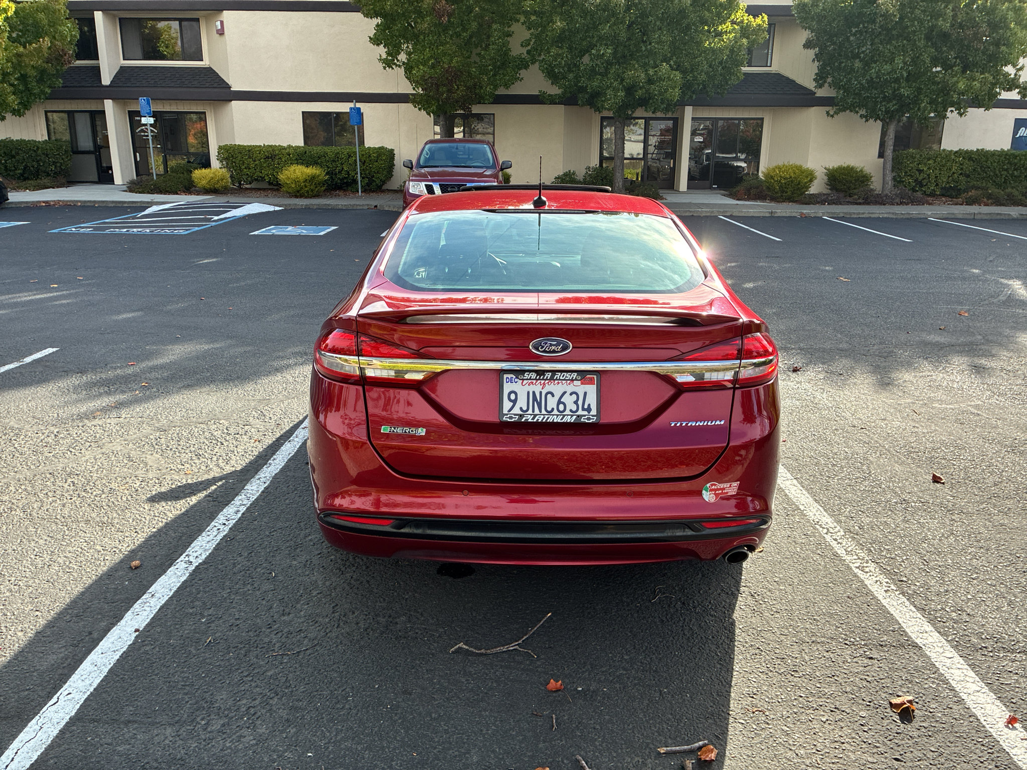 Used 2017 Ford Fusion Energi Titanium FWD image 4