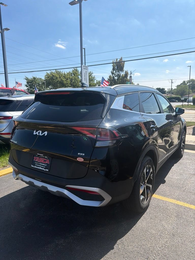 Used 2024 Kia Sportage EX AWD/4WD image 4