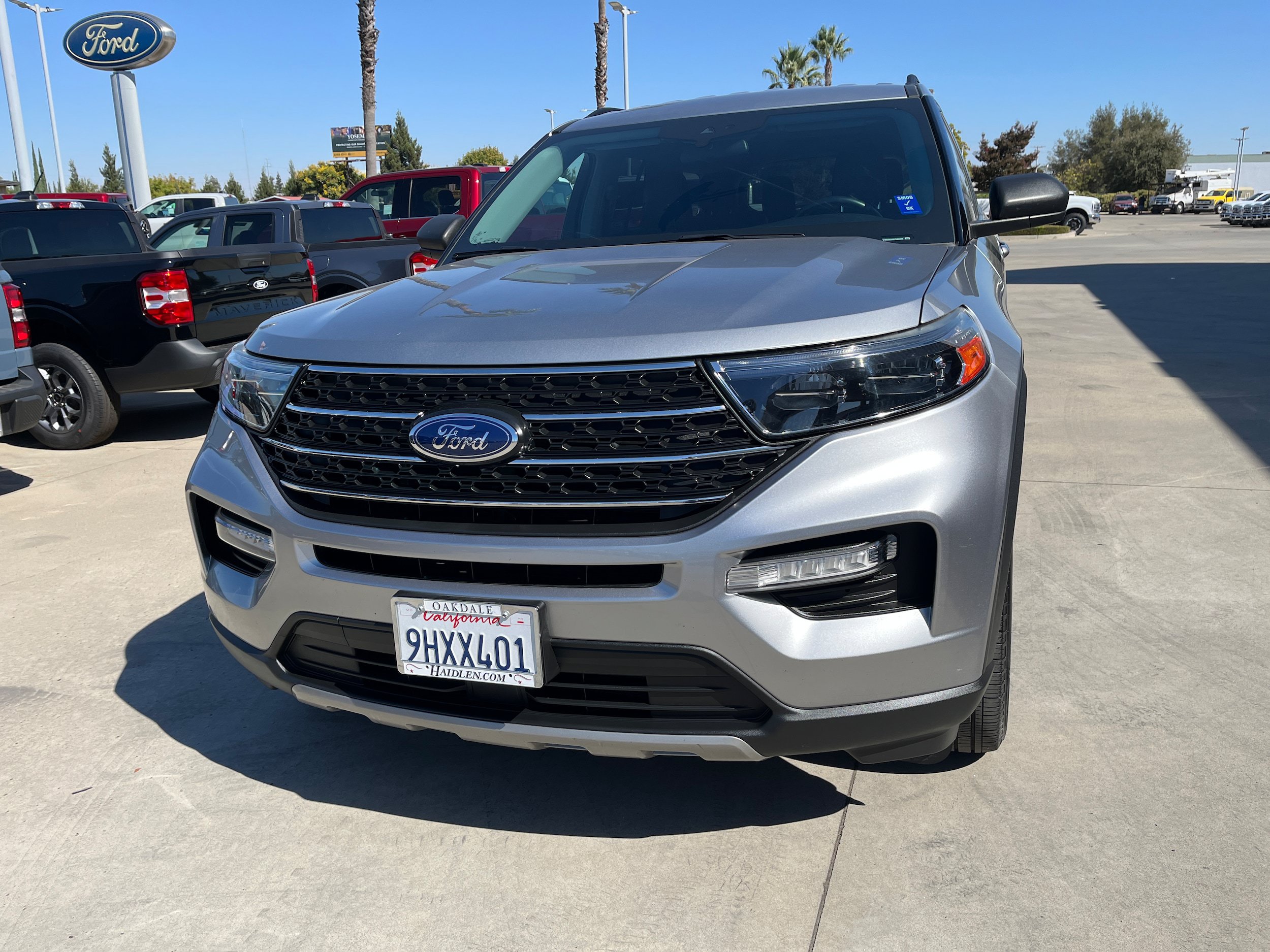 Certified 2023 Ford Explorer XLT w/ Equipment Group 202A AWD/4WD image 4