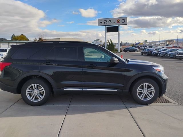Used 2023 Ford Explorer XLT w/ Equipment Group 202A AWD/4WD image 5
