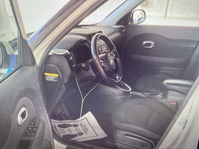 Used 2016 Kia Soul + FWD image 5