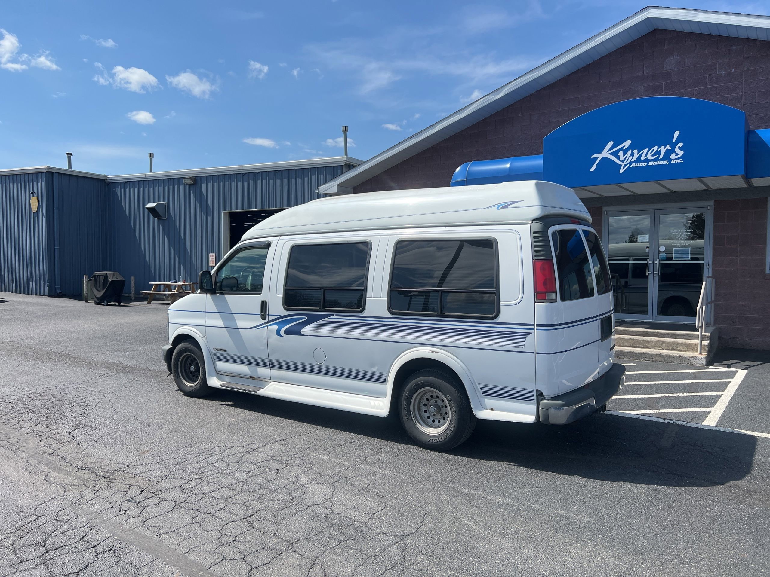 Used 1997 Chevrolet Express 1500 image 3