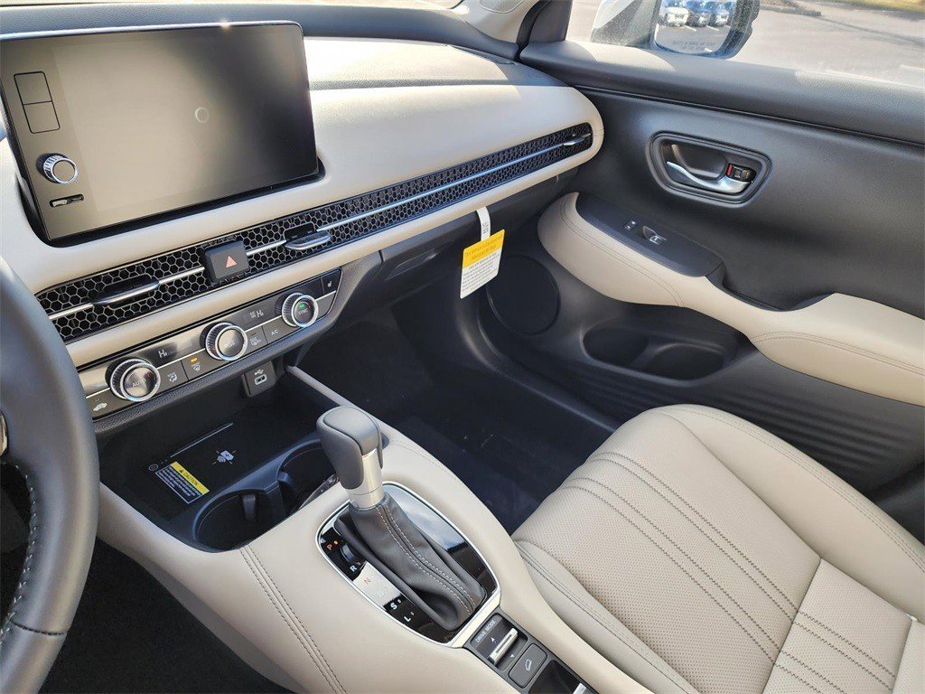 Certified 2025 Honda HR-V EX-L image 28