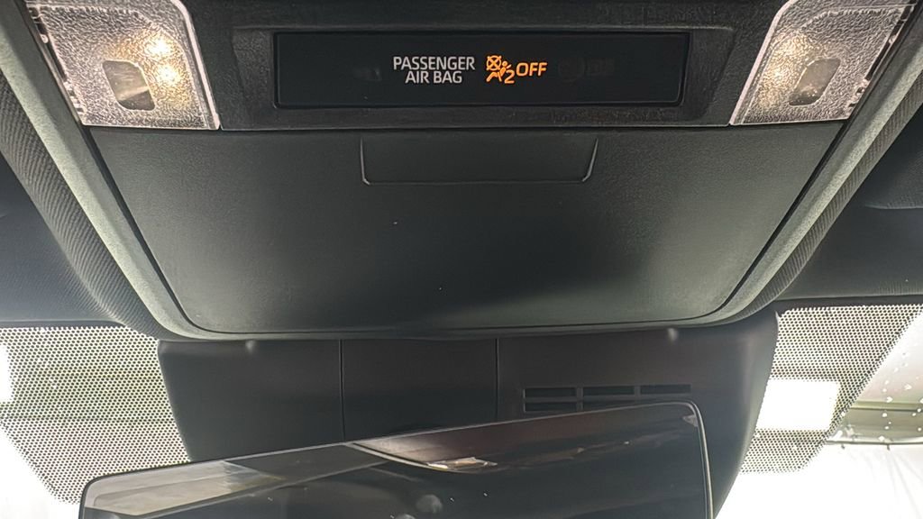 Used 2025 Toyota Tacoma TRD Sport image 32