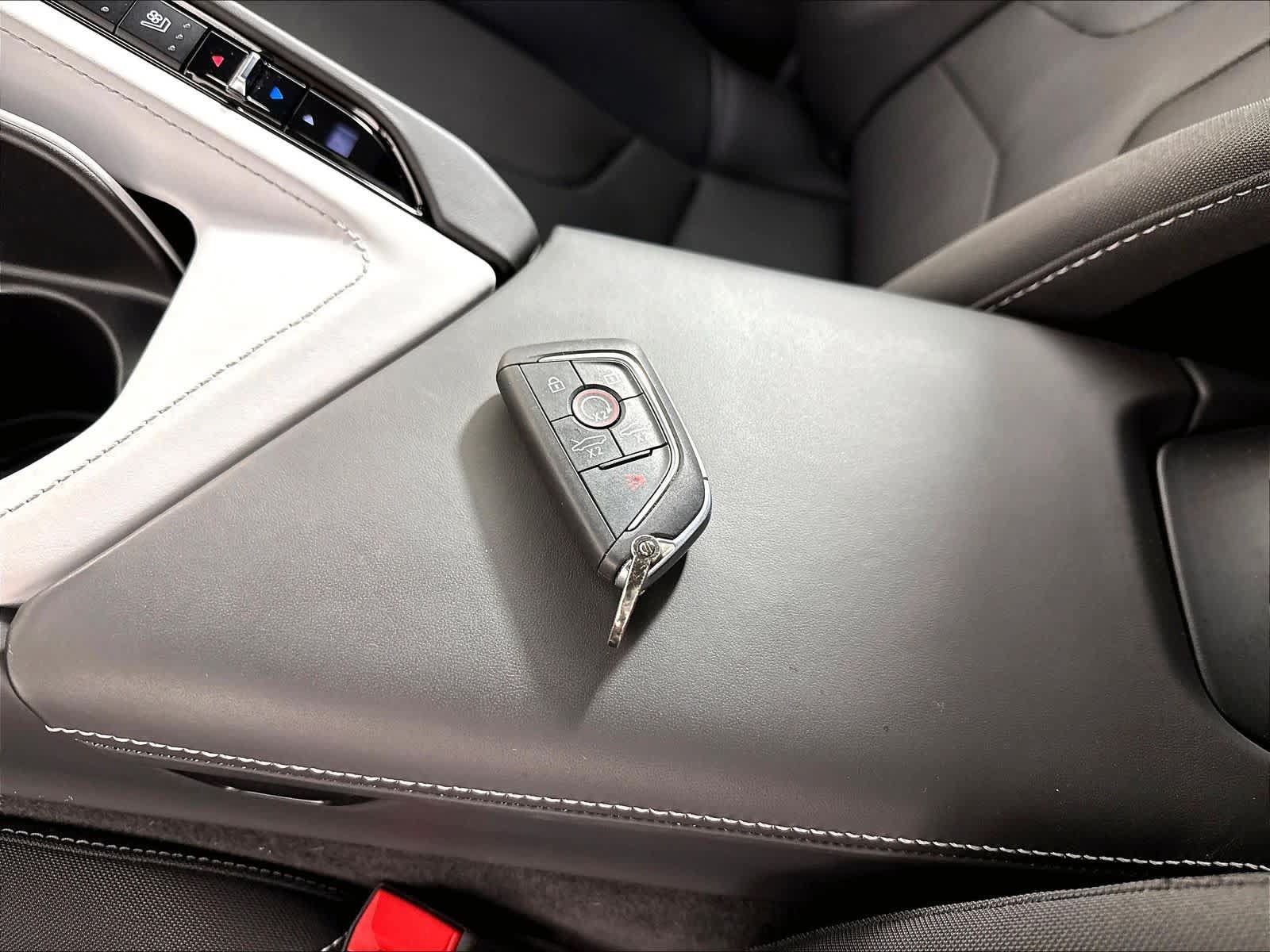 Used 2024 Chevrolet Corvette Stingray Premium Cpe w/ Battery Protection Package RWD image 21