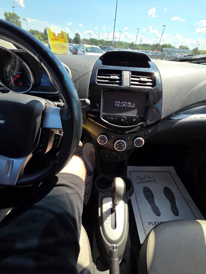 Used 2015 Chevrolet Spark LT image 22