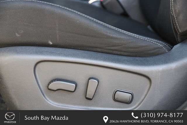 Used 2018 Nissan Rogue SV image 22