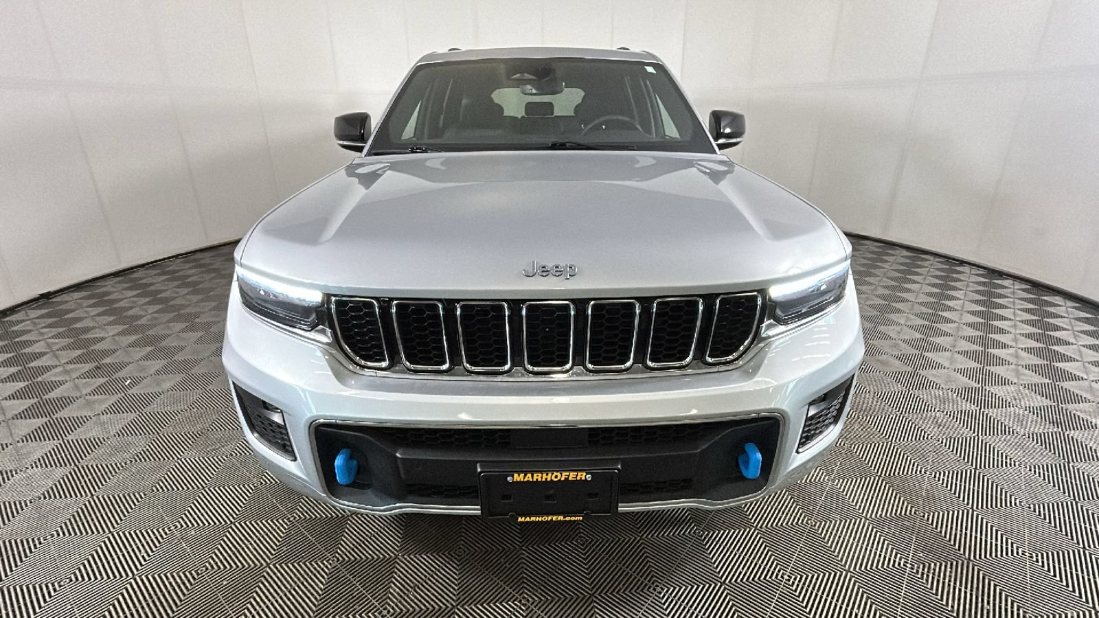 Used 2023 Jeep Grand Cherokee Overland AWD/4WD image 8