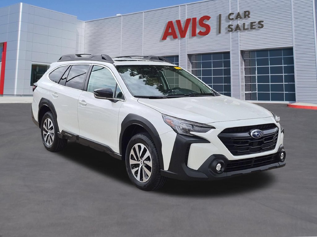 Used 2025 Subaru Outback Premium AWD/4WD image 3