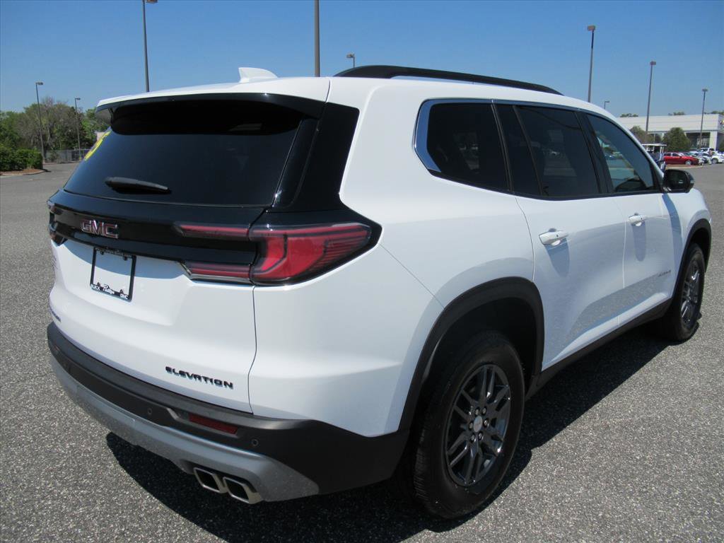 Used 2025 GMC Acadia Elevation image 7