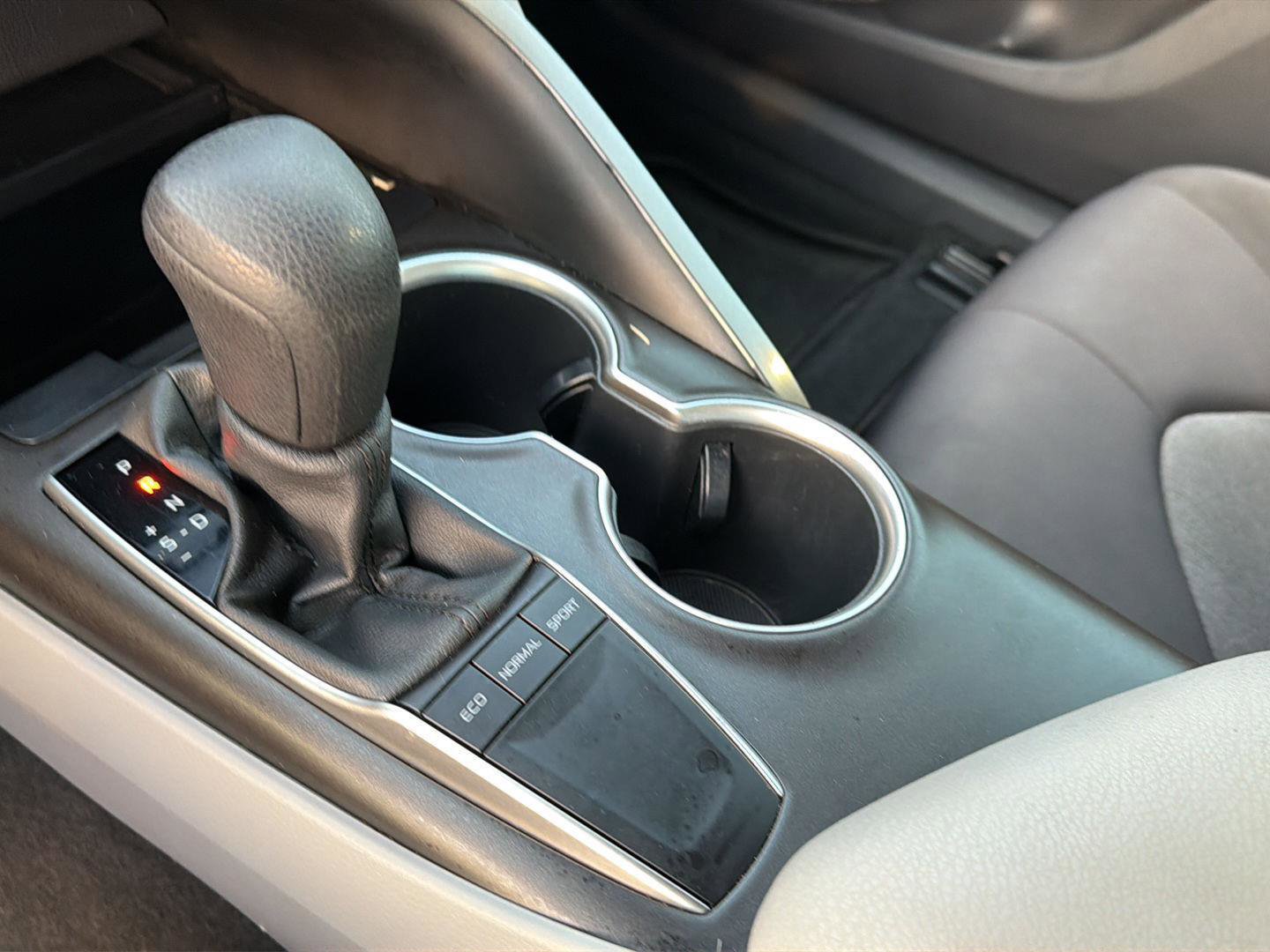 Used 2022 Toyota Camry LE FWD image 27