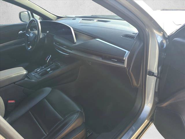 Used 2025 Cadillac XT4 Premium Luxury image 21