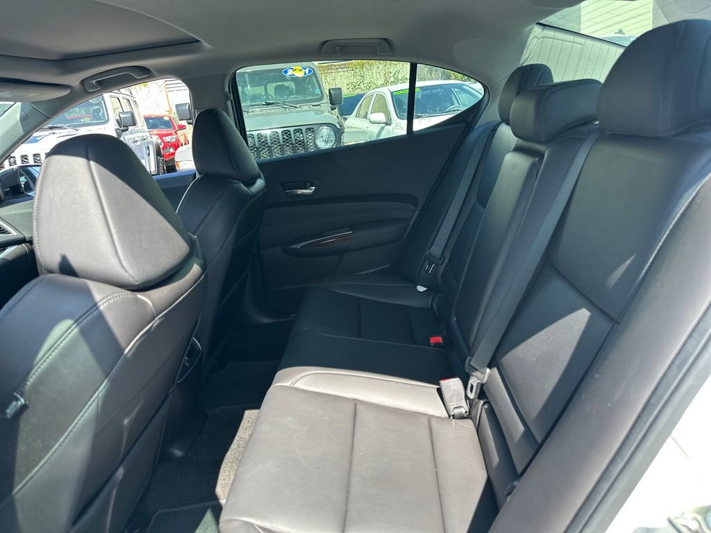 Used 2017 Acura TLX FWD image 14