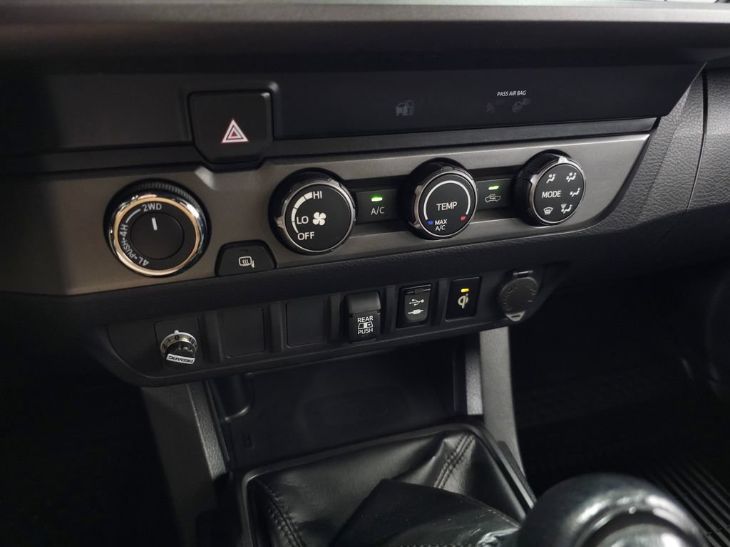 Used 2019 Toyota Tacoma TRD Off-Road AWD/4WD image 24
