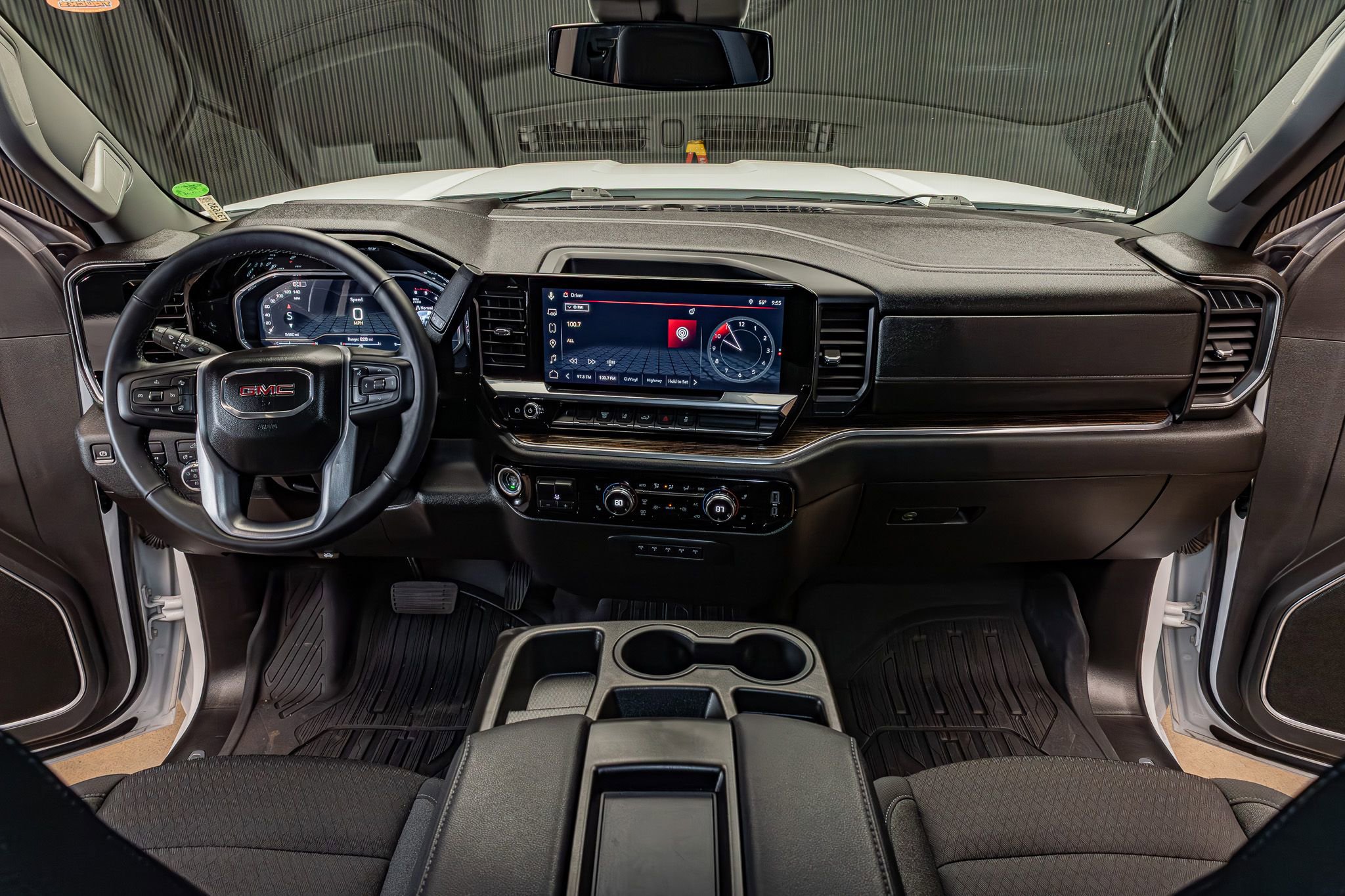 Used 2024 GMC Sierra 2500 SLE w/ SLE Convenience Package image 14