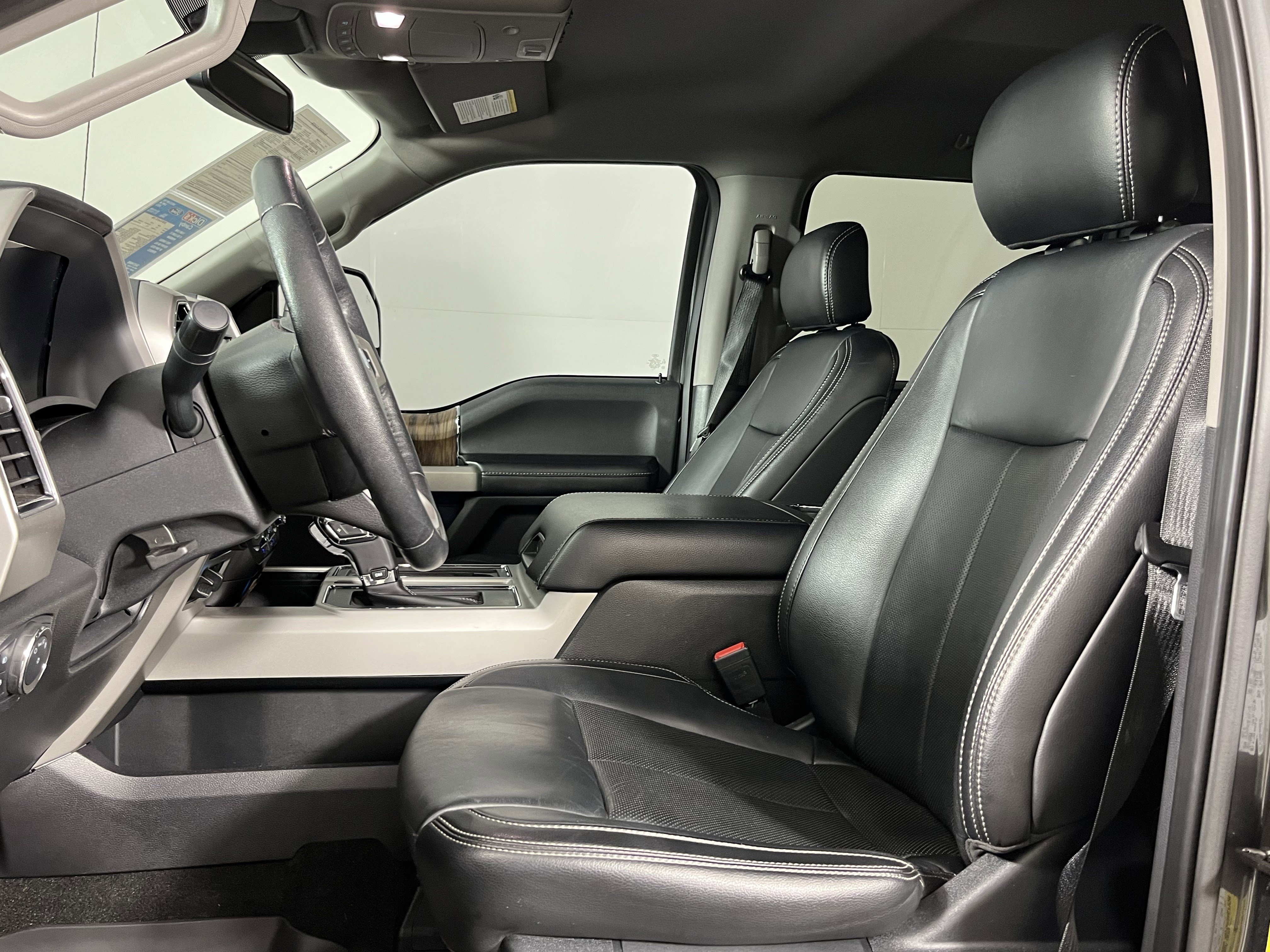 Used 2020 Ford F150 Lariat image 10