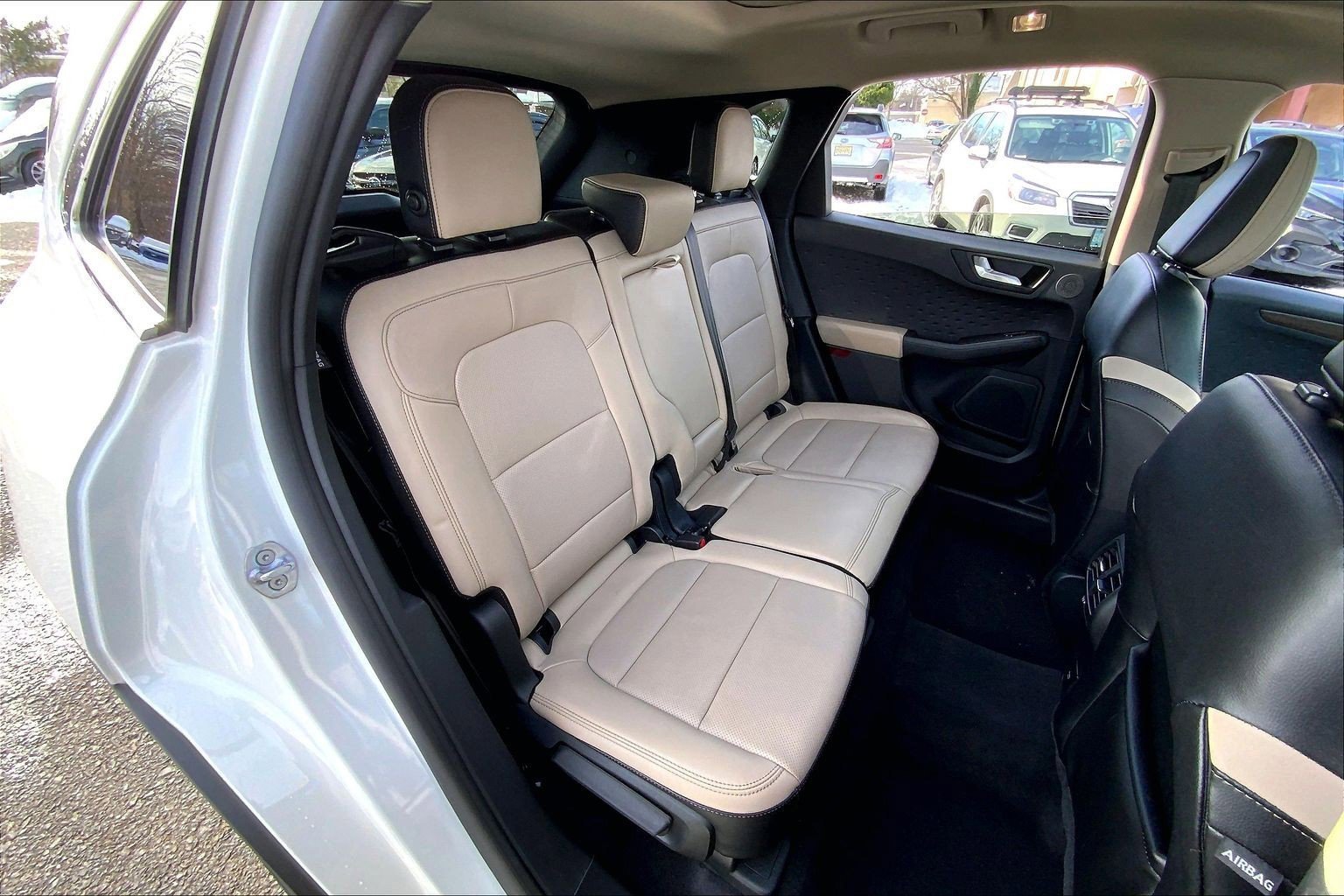 Used 2020 Ford Escape Titanium image 17