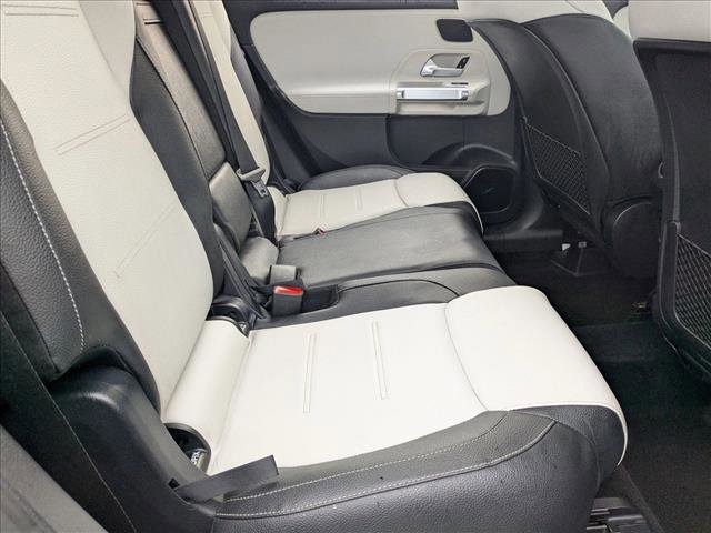 Used 2021 Mercedes-Benz GLB 250 image 18