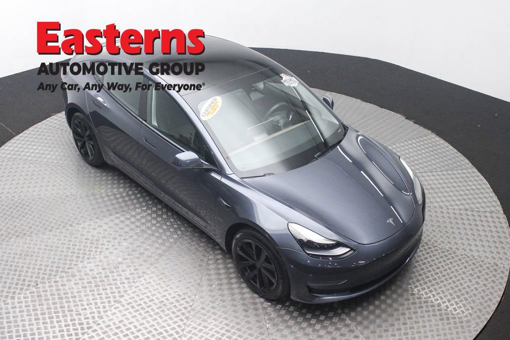 Used 2023 Tesla Model 3 Standard Range image 3