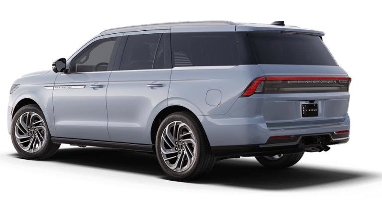 New 2025 Lincoln Navigator Reserve image 2