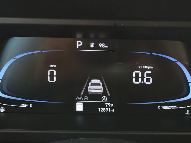 Used 2024 Hyundai Elantra SE image 25